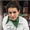 Logo "Donde tenemos que estar, en la calle, pidiendo por Cristina libre", Marina Glezer en Bajo El Volcán