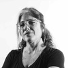 Logo Valeria Di Croce con Roberto caballero en am 530 radio madres. Presenta su Libro "el arca de Milei" 