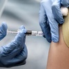 Logo Gripe, neumonía y COVID ¿cómo administrar las distintas vacunas?