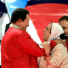 Logo Hebe y Hugo Chávez: "El socialismo se hace con nuestro barro"