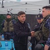 Logo "Si no se la provoca ni se la jode, la multitud se organiza como ayer"