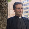 Logo Entrevista a  Krzysztof Charamsa, el cura gay  expulsado del Vaticano por el Papa Francisco 