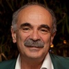 Logo Michele Wieviorka, sociólogo francés y ex Director de la Academia de Altos Estudios en Cs. Sociales