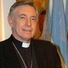 Logo Entrevista a Monseñor Héctor Aguer hablando sobre su nota "La fornicación" cc @cadenaba