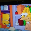 Logo "La mujer de Sabbatella puso Los Simpsons para que los chicos no vean lo q hace el viejo en la tele"
