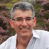 Logo Jean Paul Faguet, experto en política económica británica.