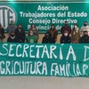 Logo Piden la reincorporación de 70 trabajadores de la Agricultura Familiar
