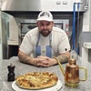 Logo El mejor maestro pizzero de SUDAMERICA es argentino y pide ayuda para viajar al mundial. 