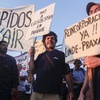 Logo HORAS EXTRAS. Sigue la lucha de los trabajadorxs de la petroquímica Linde Praxair tras los despidos.