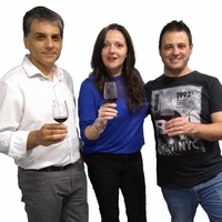 Logo Más Vinos que Nunca