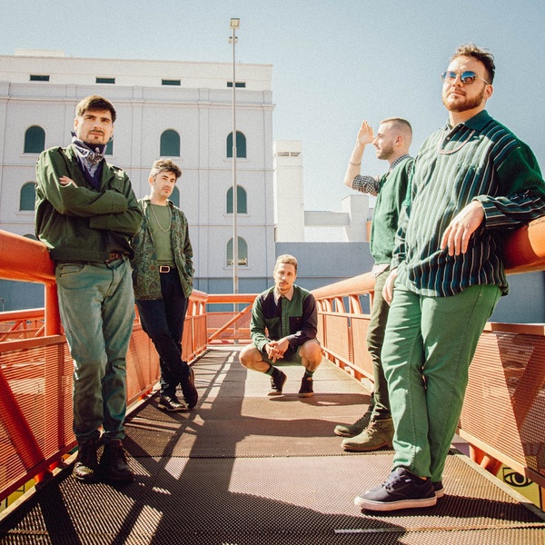 Son De Ahí en Fm La Tribu RadioCut