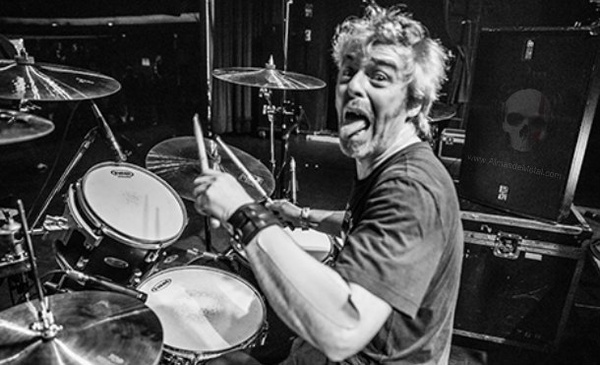 Gustavo Rowek en Efecto Metal Radio RadioCut