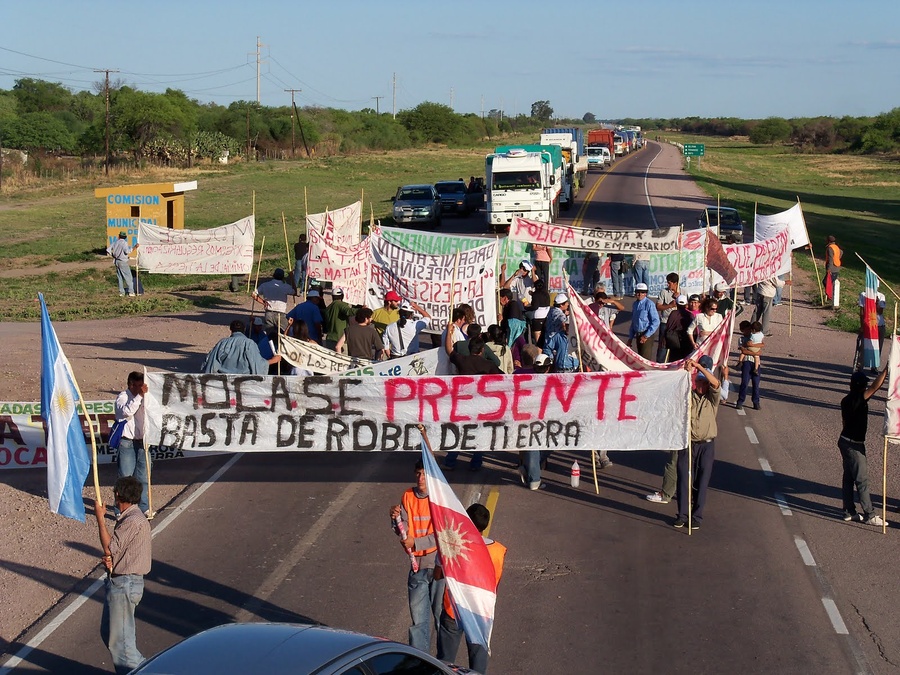 Resultado de imagen para Movimiento Campesino de Santiago del Estero (MOCASE) organiza al grupo de familias contra el desalojo de sus tierras