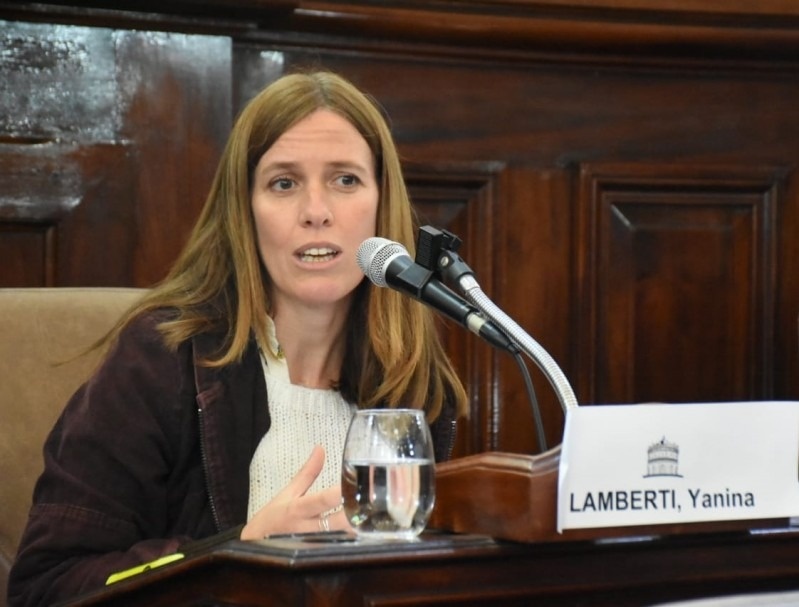 Yanina Lamberti: 